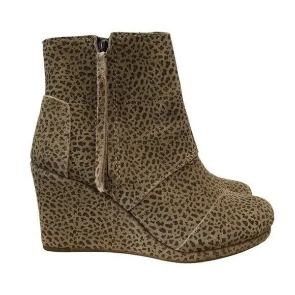 TOMS Desert Wedge Cheetah Print Side Zip Wedge Booties 6.5 - Picture 1 of 7